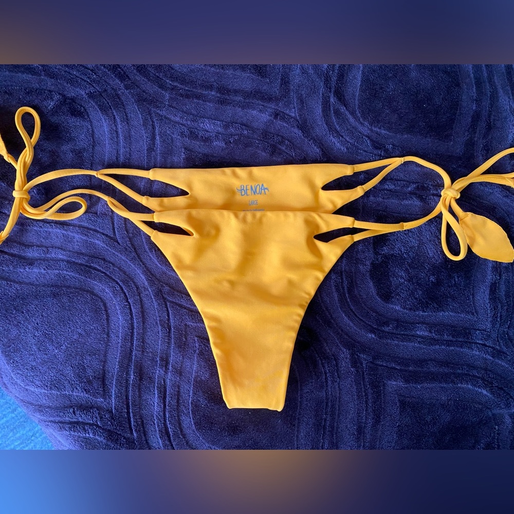 NWOT Benoa Swim Tunnels Bottom in Koi